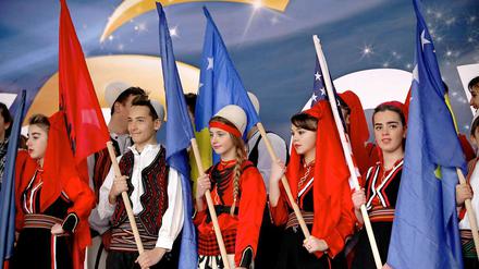 Kinder auf der Feier zum fünften Jahrestag der Unabhängigkeit des Kosovos.