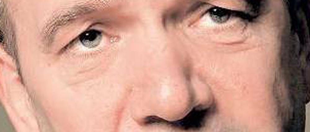 Bernd Osterloh, VW-Betriebsratschef, lobt den Stellenaufbau beim europäischen Marktführer.