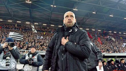 Kölns Trainer Holger Stanislawski im Millerntor-Stadion in Hamburg.