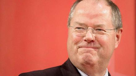 Der Verlauf seiner Wahlkampagne gibt für SPD-Kandidat Peer Steinbrück im Moment eher wenig Grund zum Lachen.