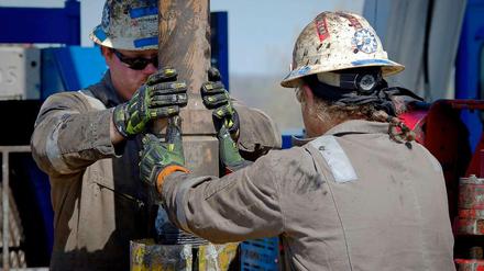 Fracking - die umstrittene Nutzung von tief liegenden Rohstoffvorkommen - wird vor allem in den USA bereits praktiziert.