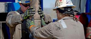 Fracking - die umstrittene Nutzung von tief liegenden Rohstoffvorkommen - wird vor allem in den USA bereits praktiziert.