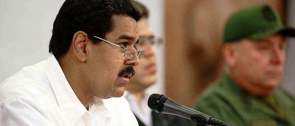 Venezuelas Vizepräsident Nicolas Maduro bei einem Krisentreffen in Caracas.