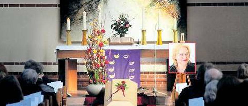 Trauerfeier für Tissy Bruns in der Kirche "Zum guten Hirten" in Berlin-Friedenau.
