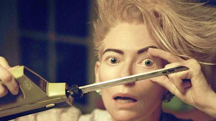 Dali und Bunuel lassen grüßen. Tilda Swinton in David Bowies Video „The Stars (Are Out Tonight)“.