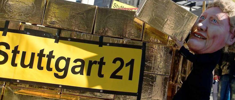 Das Milliardengrab Stuttgart 21 - so sahen die Demonstranten das Bauvorhaben. Der Aufsichtsrat entschied sich am Tiefbahnhof festzuhalten.