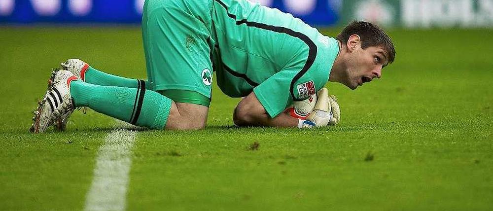 Die SpVgg Greuther Fürth musste im Abstiegsduell der Fußball-Bundesliga gegen 1899 Hoffenheim ohne Stammtorhüter Wolfgang Hesl antreten. 