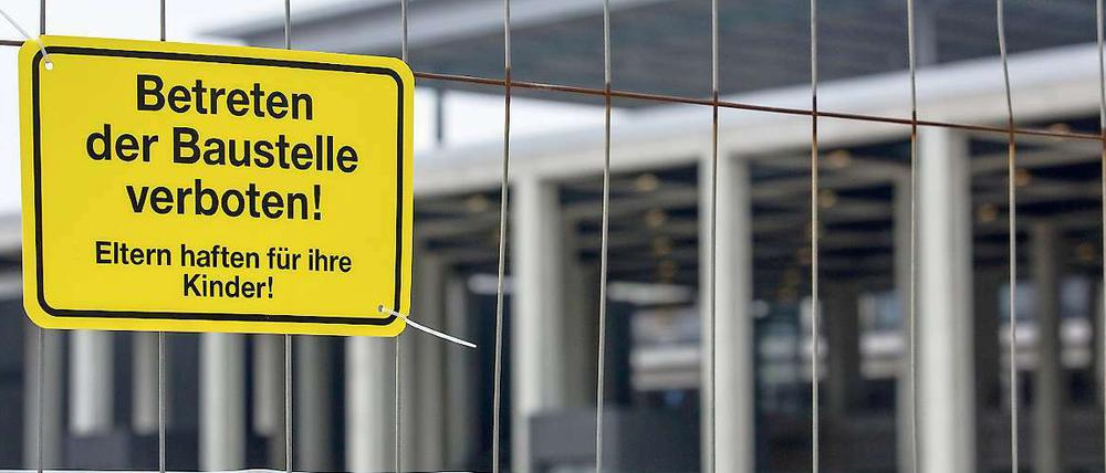 Das Terminal ist mit seiner Brandschutzanlage nicht einmal im Ansatz funktions- und genehmigungsfähig, muss teils saniert und teils umgeplant werden. Und auch sonst gibt es für den neuen Flughafenchef viel zu tun.