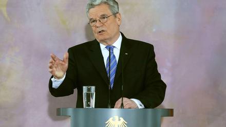 Bundespräsident Joachim Gauck mahnt zügige Rettung des BER an.