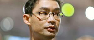 Röslers FDP wird zeigen müssen, dass sie den Realitätscheck ernst nimmt: Welche Antworten findet sie für die Menschen, die unterhalb der Lohngrenze arbeiten, die notwendig ist, damit man sein Leben selbstbestimmt leben und finanzieren kann?