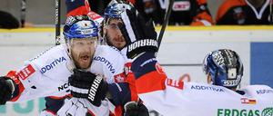 Da jubelt er noch. Seit 2004 spielte Ustorf für die Eisbären.
