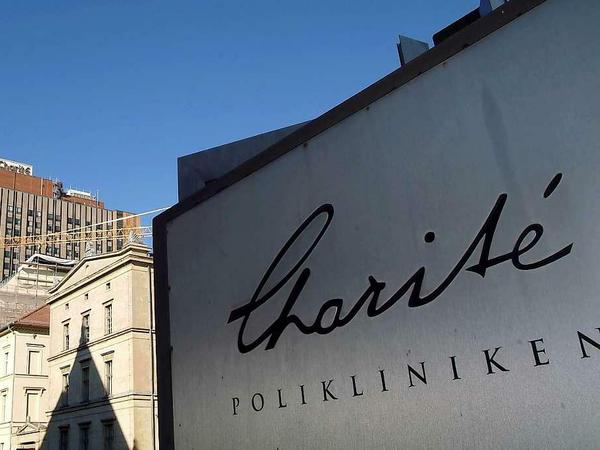 Das Wahrzeichen der Charité in Berlin-Mitte: der Bettenturm.
