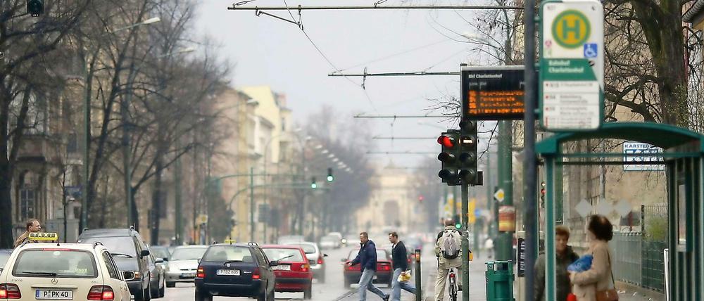 Potsdamer Haltestellen sollen demnächst als Nichtraucherzonen gekennzeichnet werden.