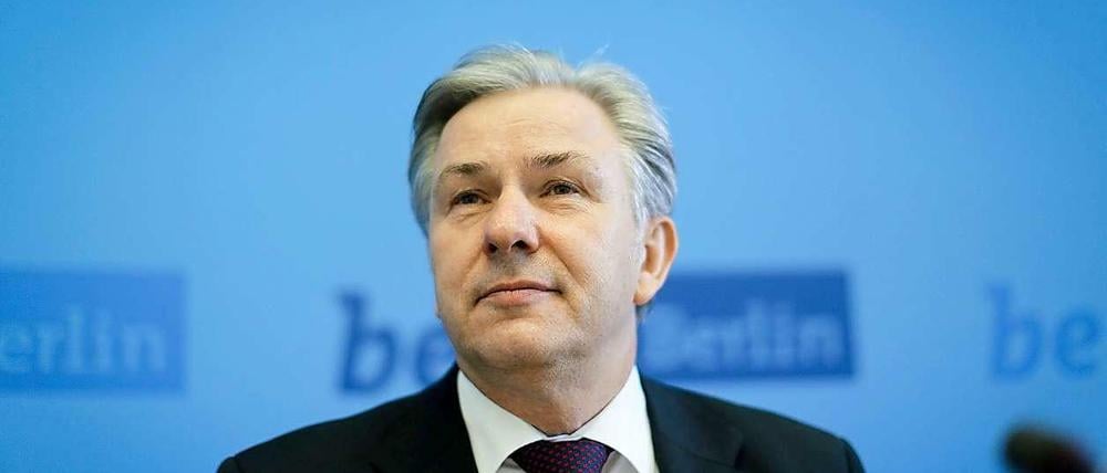 "Ich arbeite jeden Tag daran, dass es besser wird. Nicht wegen der Sympathiewerte, sondern um die Probleme zu lösen", sagt Klaus Wowereit über seine Politik für Berlin.