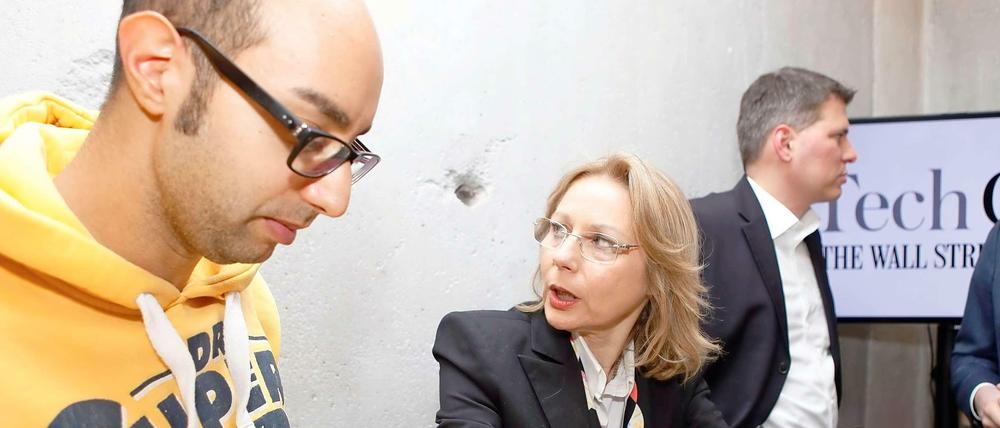 Wirtschaftssenatorin Cornelia Yzer diskutierte im KaffeeMitte über die Berliner Start-Up Szene.