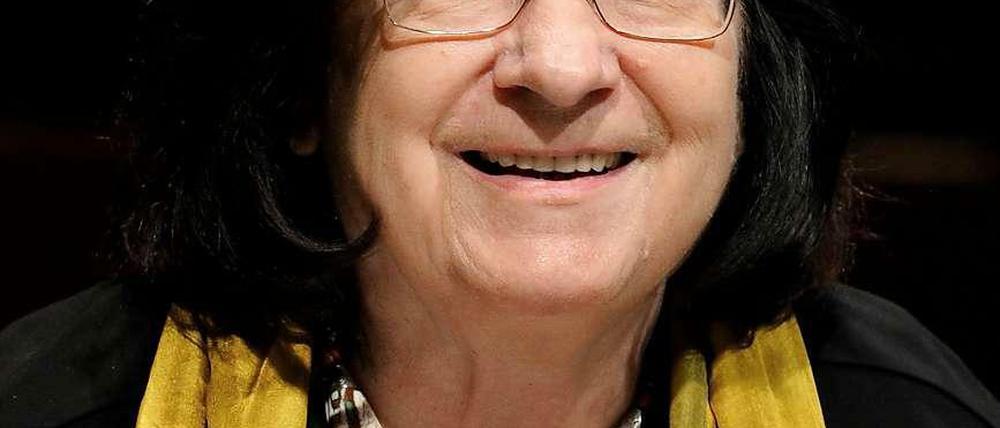 Christa Wolf, 18.3.1929 bis 1.12.2011. Der Vorgängerband zu "2001-201.1 Ein Tag im Jahr im neuen Jahrhundert" über die Zeit von 1960 bis 2000 ist bereits 2003 erschienen. 