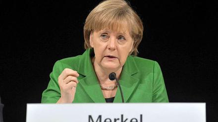 Bundeskanzlerin Angela Merkel warnt vor Maßlosigkeit bei Managergehältern.