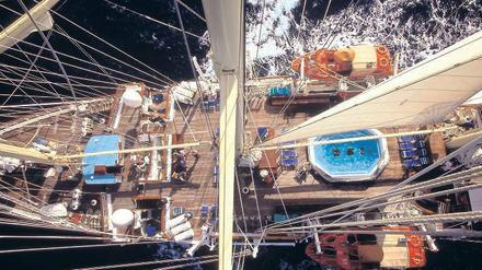 Nichts für Warmduscher. Immerhin – der Aufstieg in die Wanten ist den Passagieren der „Star Clipper“ unter Aufsicht erlaubt.