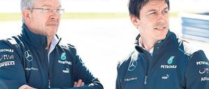 Der Neue. Mercedes-Motorsportchef Toto Wolff (r.) mit Teamchef Brawn. Foto: dpa