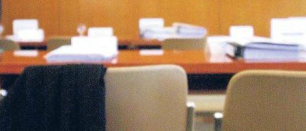 Neuauflage. Eine Szene aus der NPD-Verhandlung 2002. Fünf Jahre später übersandten die Richter eine Stellungnahme zu möglichen Änderungen im Verbotsverfahren. Foto: dpa
