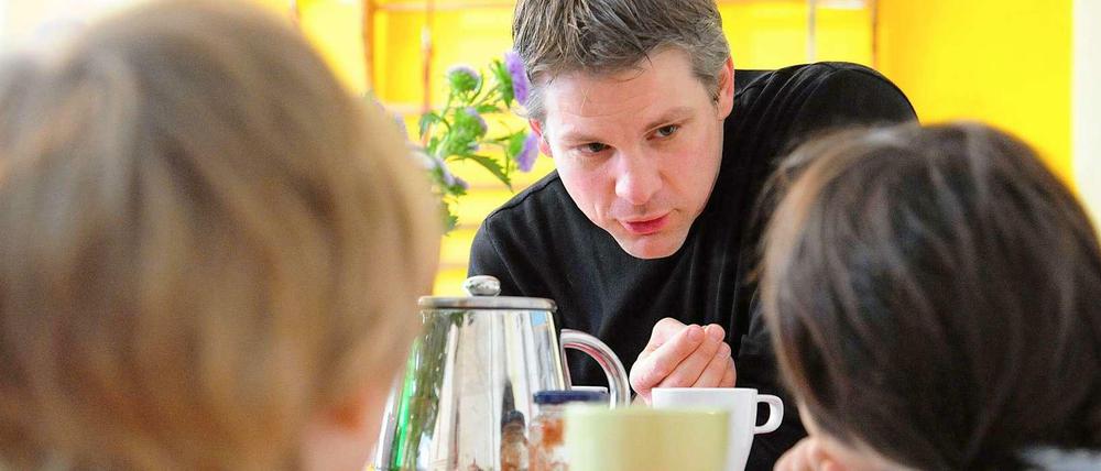 Kita-Alltag. Hier setzt die vorschulische Bildung an. Bei vielen Kindern allerdings zu spät, denn bei rund einem Sechstel der Kinder gibt es sprachliche Defizite.