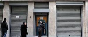 Eine wegen der Krise geschlossene Bank auf Zypern.