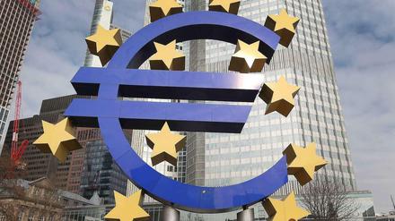 Gibt es andere Lösungen als den Euro? Die "Alternative für Deutschland" sieht das so.