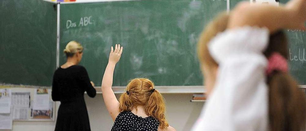 Nach Berechnungen der Linksfraktion entspricht der zusätzliche Platzbedarf in den nächsten neun Jahren allein 54 neuen Grundschulen.