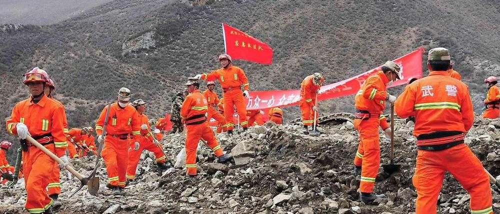 Es gibt kaum noch Hoffnung auf Überlebende nach dem Erdrutsch in Tibet.