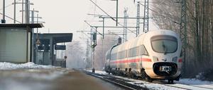 Bis 2014 soll es in fast allen ICEs drahtloses Internet geben.