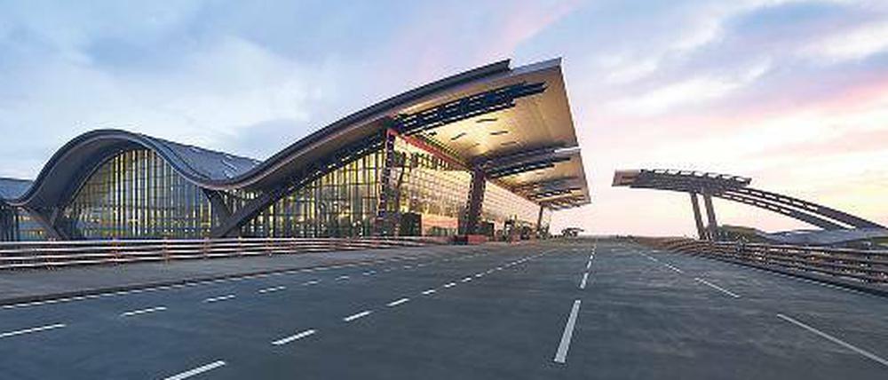 Juwel in der Abendsonne. Der neue Flughafen von Katar.