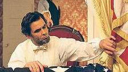 Im Visier der Verschwörer. Billy Campbell spielt Abraham Lincoln. 