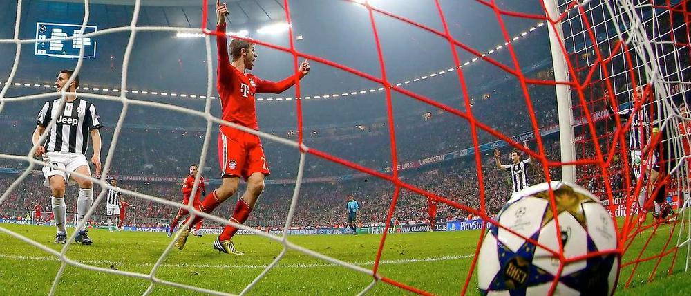 Tor ins Halbfinale? Thomas Müller jubelt über seinen Treffer zum 2:0 gegen Juventus Turin.