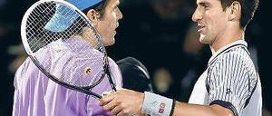 Gratuliere, alter Freund. Novak Djokovic (r.) erwischte in Miami einen gebrauchten Tag und Thomas Haas einen, an dem alles passte. Foto: AFP
