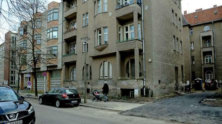 Das Haus in der Pestalozzistraße 4 wird komplett saniert. Das hat erhebliche Mietsteigerungen zur Folge.