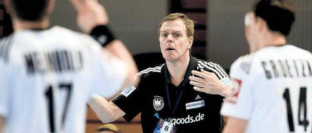 Trainer in Not. Für Martin Heuberger geht es am Sonntag gegen Tschechien um seinen Job.
