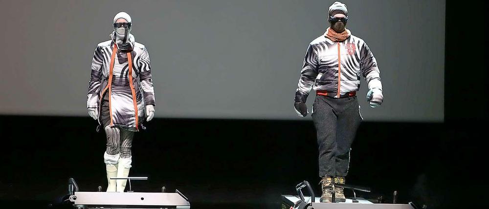 Schwitzen für die Mode. Das ist die aktuelle Kollektion "Snow Blind" von Mundi, die in Kooperation mit  66°NORTH entstand. Mundi gehört zu den bekanntesten Designern Islands.