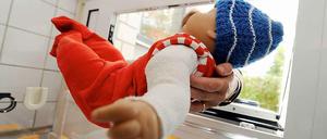 Babyklappen - Berlin bietet vier anonyme Anlaufstellen, in Neukölln, Spandau, Tempelhof und Zehlendorf.