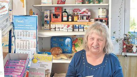 "Püppi". Gudrun Oberländer lässt keine Wünsche offen. In ihrem Laden bekommt der Tourist alles, was sein Herz begehrt.