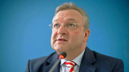 Frank Henkel will sich erst am Montag zur Kriminalstatistik äußern.