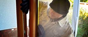 Die Zahl der Einbrüche in Berlin ist 2012 im Vergleich zum Vorjahr stark gestiegen - von 1.912 auf 2.523 Delikte.