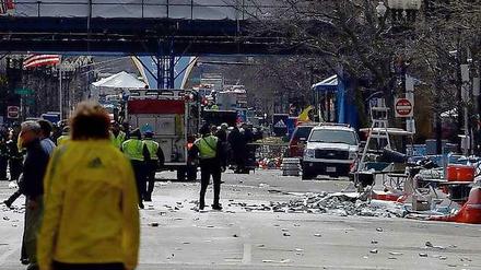 Ausnahmezustand in Boston: Drei Bomben sind nach einem Marathonlauf in der US-Großstadt Boston explodiert.
