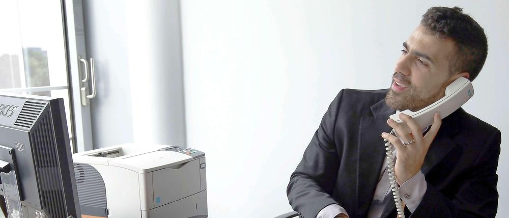 Anzüge, Telefonkonferenzen und ein Spießer-Büro: So skrupellos ging die Promi-Mafia mit Gangsta-Rapper Bushido um.