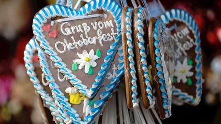Eher leicht zu beschaffen: ein süßes Lebkuchenherz vom Münchner Oktoberfest.