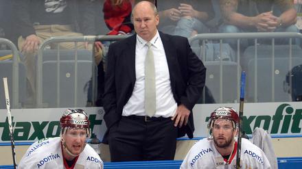 Schweigen im Erfolg: Eisbären-Trainer Don Jackson konnte selbst der 6:3-Erfolg in Köln nicht die Zunge lockern.