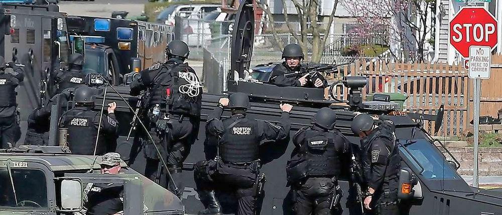 Viele Stadtteile Bostons glichen am Freitag einer abgeriegelten Festung.