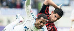 Aus dem Tritt. Schalke und Raffael (vorn) erwischten einen schlechten Tag.