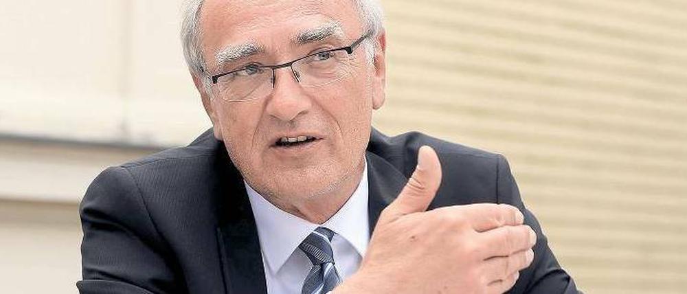 Detlef Wetzel. „Kein demokratisches System hält aus, wenn Altersarmut ein Massenphänomen wird.“ 