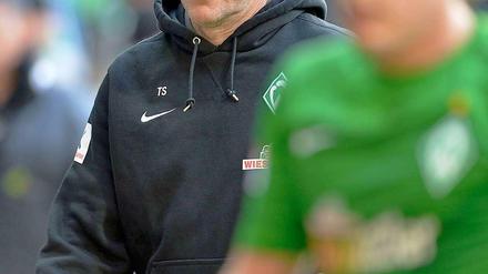 Die nächste Pleite für Trainer Thomas Schaaf (l.) und seine Bremer.