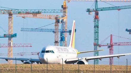 Wanderbaustelle. In Schönefeld wird am lange noch nicht fertigen Flughafen gewerkelt. Eigentlich sollte der in Sperenberg entstehen – 40 Kilometer südlich von Berlin.